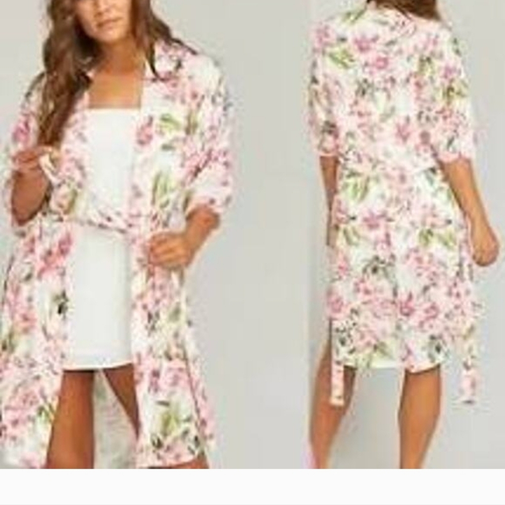 Show Me Your MuMu Floral Robe Size Small NWOT